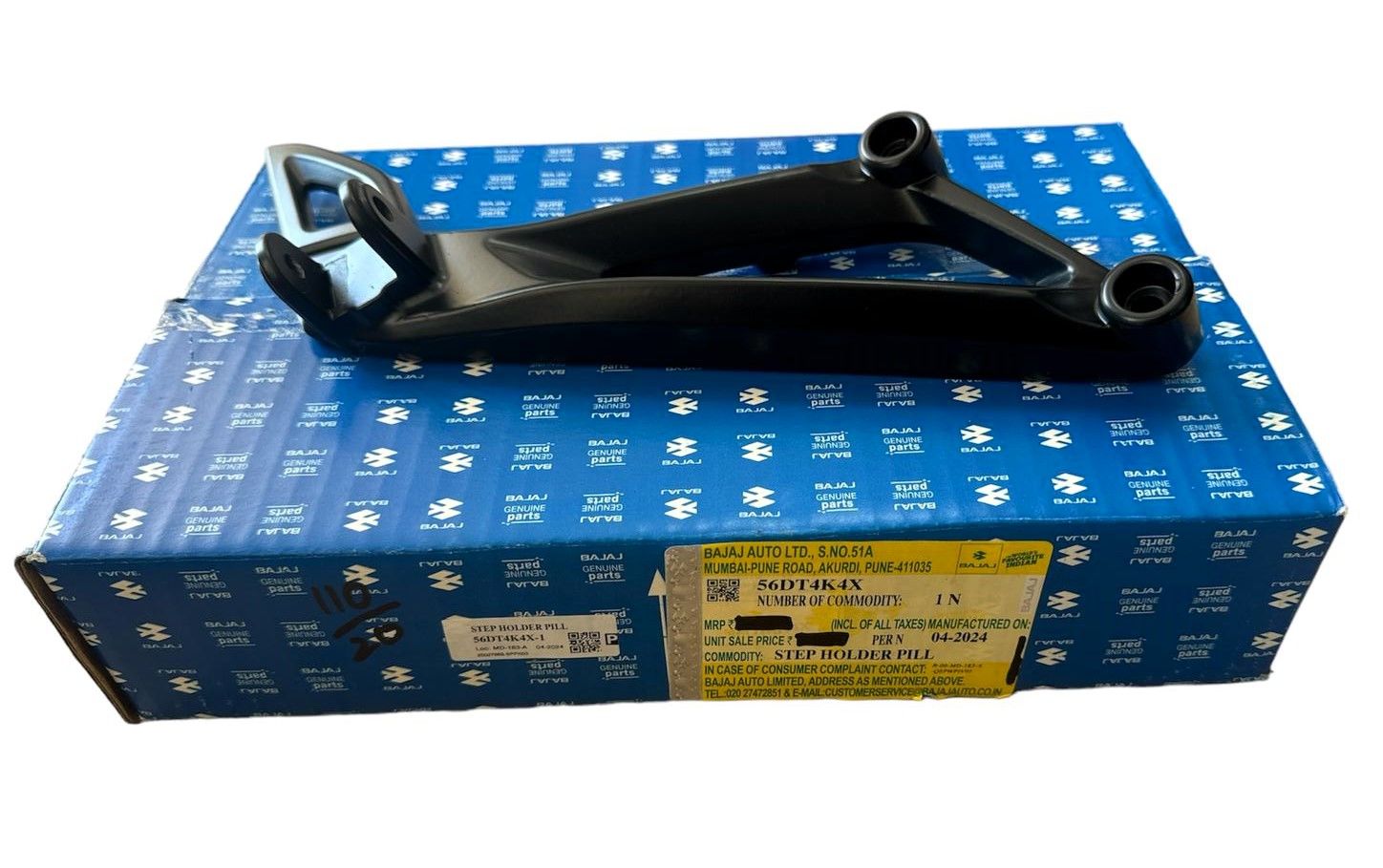 BAJAJ PULSAR RS 200 YOLCU BASAMAK DEMİRİ SAĞ SİYAH 56DT4K4X ORİJİNAL